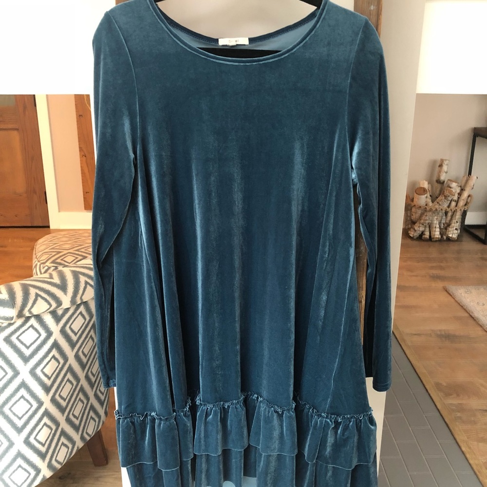 Easel velvet dress